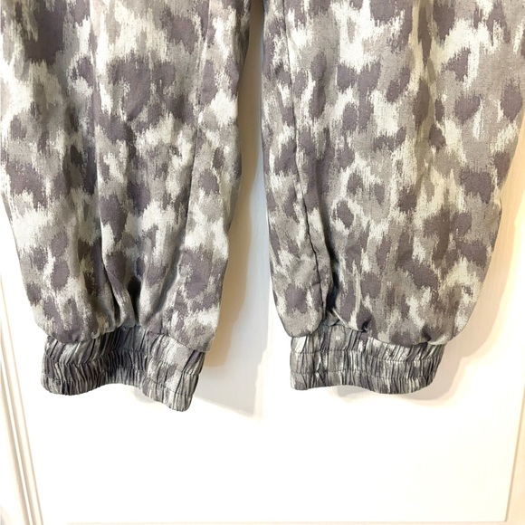 Cloth & Stone Anthropologie Sz Small Gray white Camo jogger pockets pull on - Picture 9 of 13